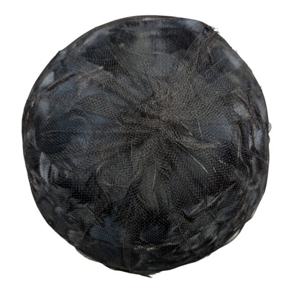 Vtg 1950s Haya Rochel Black Feather Covered Mesh Netting Pillbox Cloche Hat - Picture 4 of 6